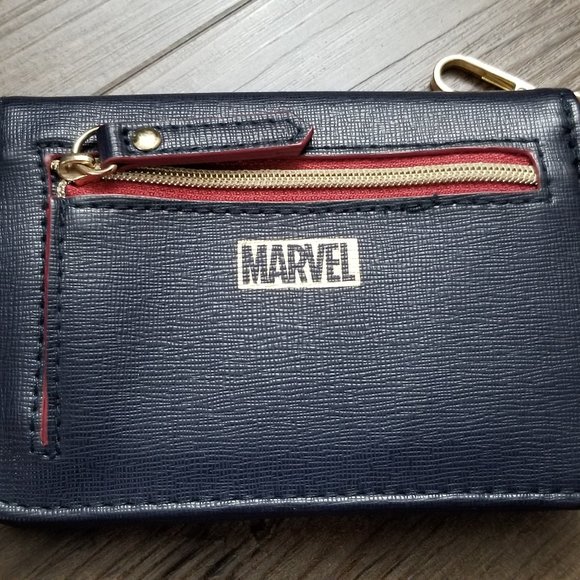 Captain Marvel Navy Wallet with Gold Star Clasp - Picture 2 of 9